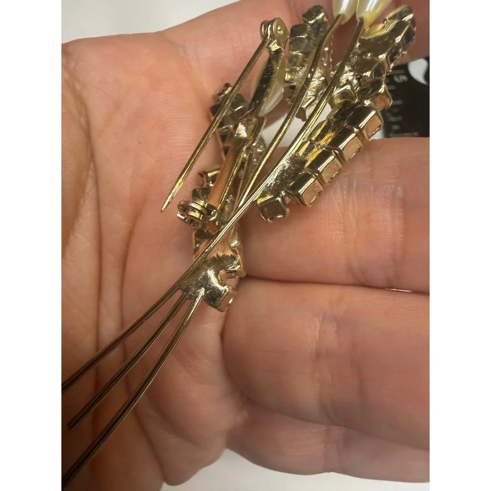 Vintage Gold Tone Rhinestone Faux Pearl Floral Spray Brooch Pin Wheat Motif